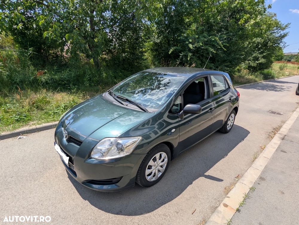 Toyota Auris 1.4 Terra - 2