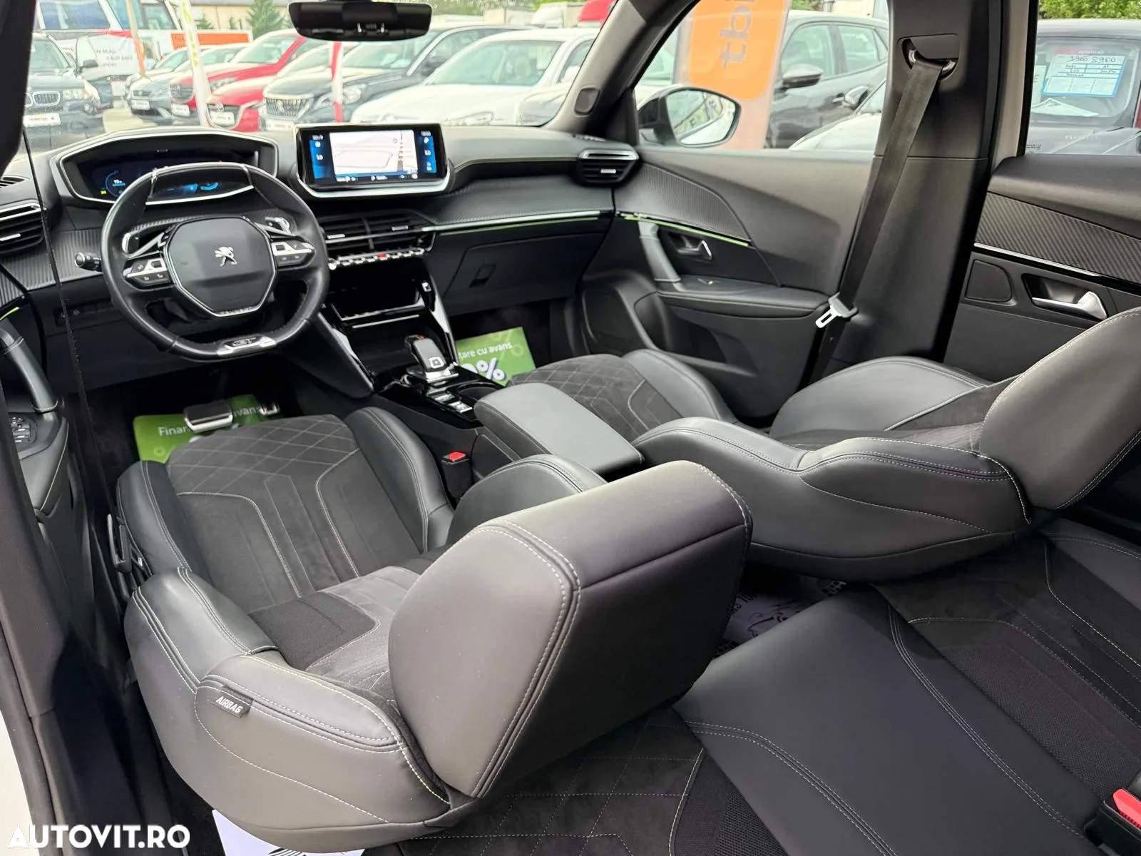 Peugeot 2008 PureTech 155 EAT8 GT Pack - 6