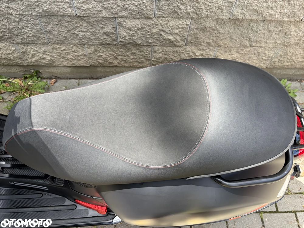 Vespa GTS - 19