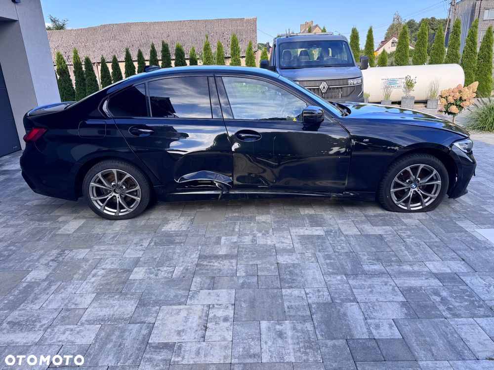 BMW Seria 3 320d xDrive M Sport - 4