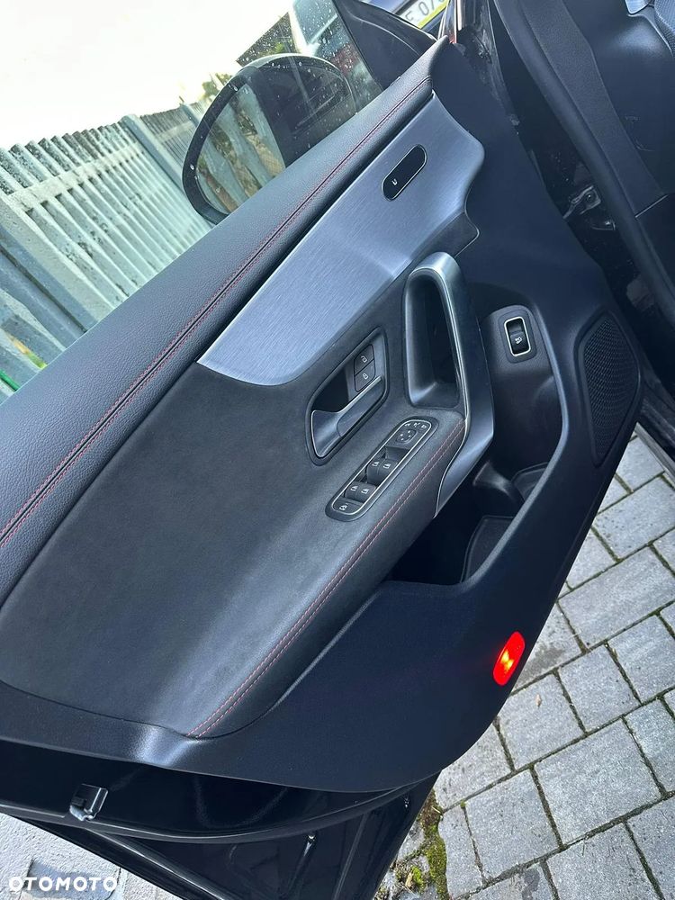 Mercedes-Benz CLA 220 d AMG Line 8G-DCT - 14