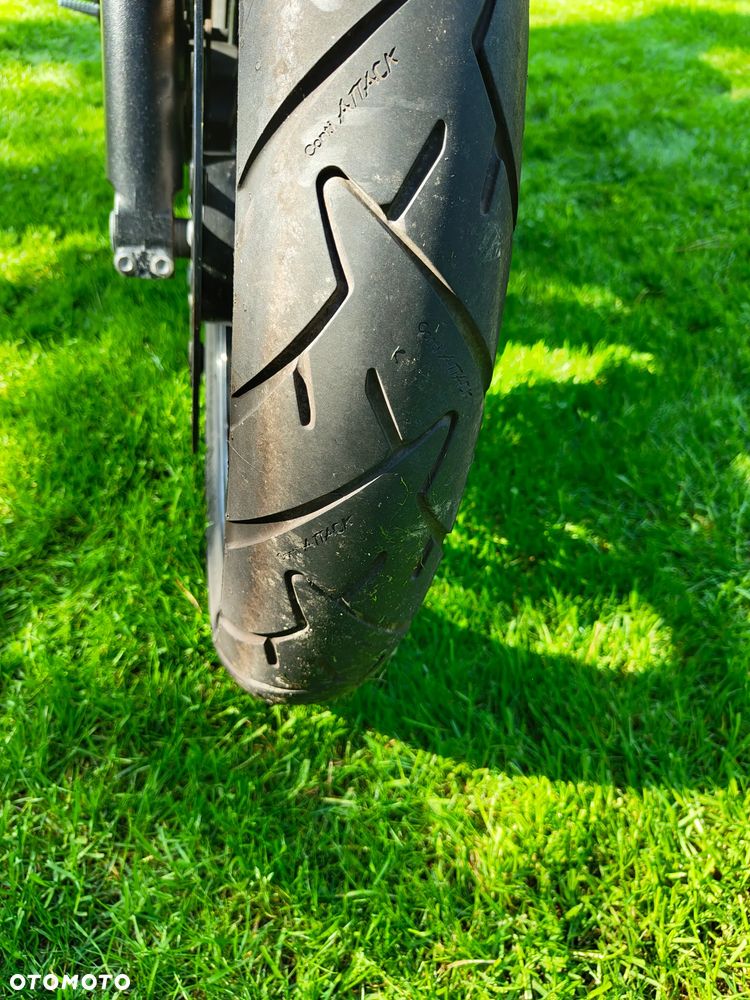Suzuki DL - 16