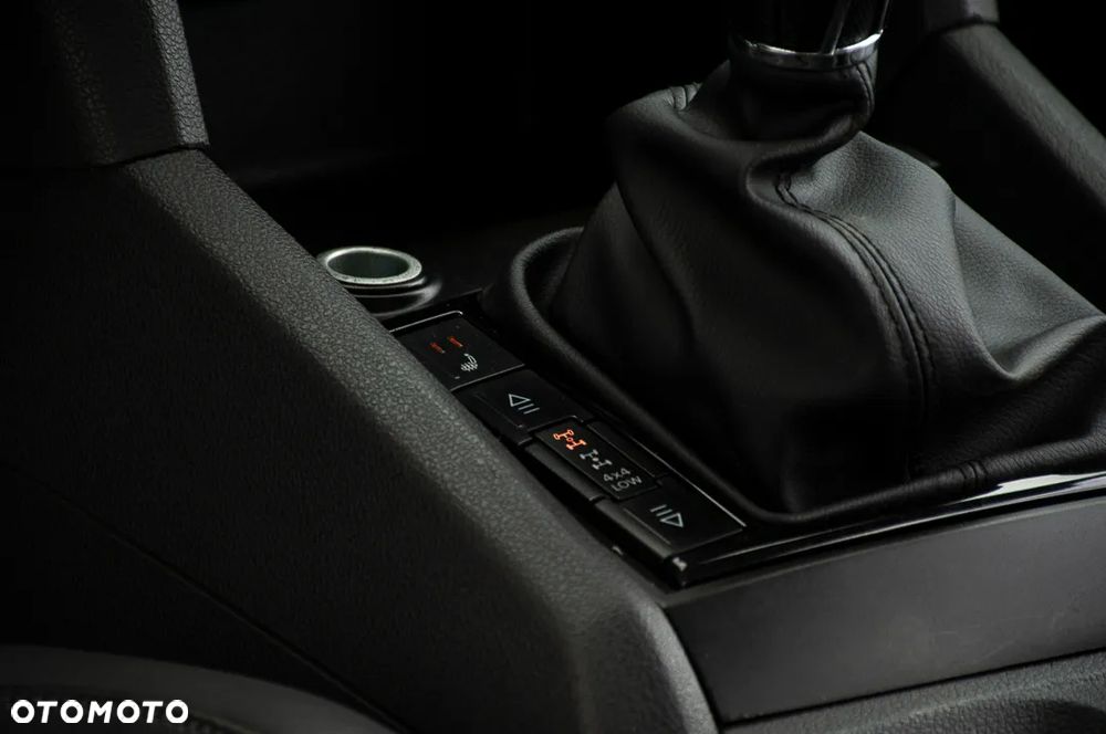 Volkswagen Amarok 2.0 BiTDI BMT Dark Label - 13