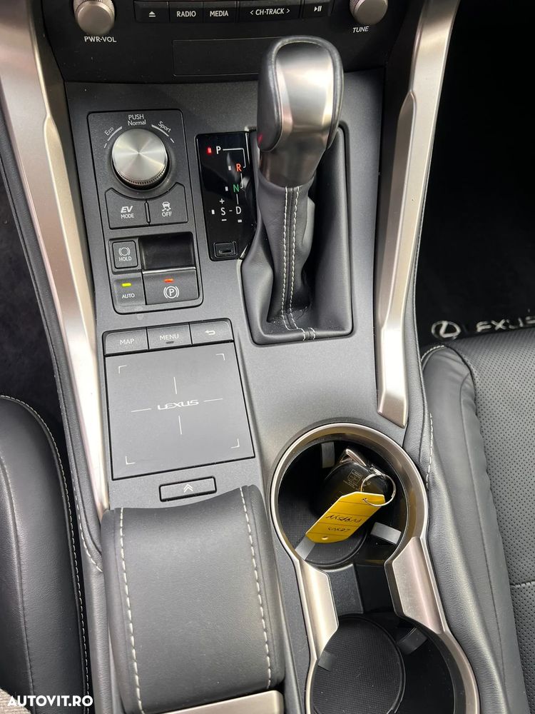 Lexus Seria NX 300h AWD Luxury - 11