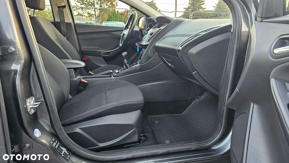 Ford Focus 1.6 Trend - 11