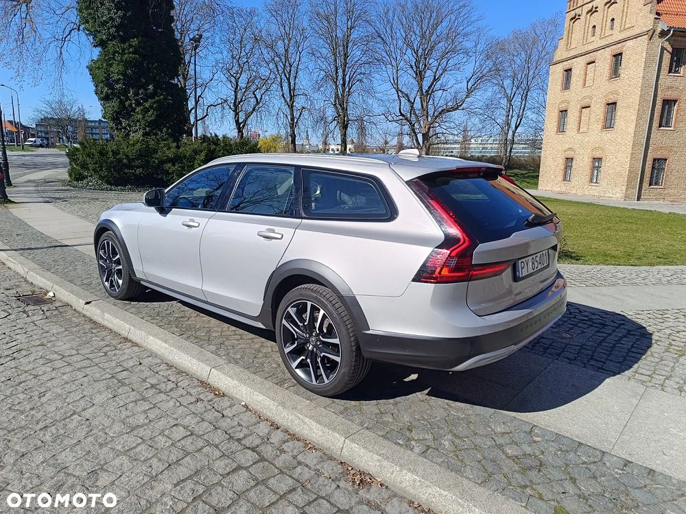 Volvo V90 D5 AWD Momentum Pro - 11