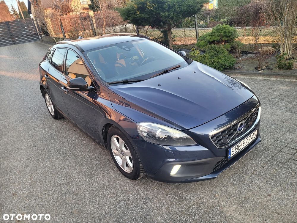 Volvo V40 Cross Country D2 Momentum - 1