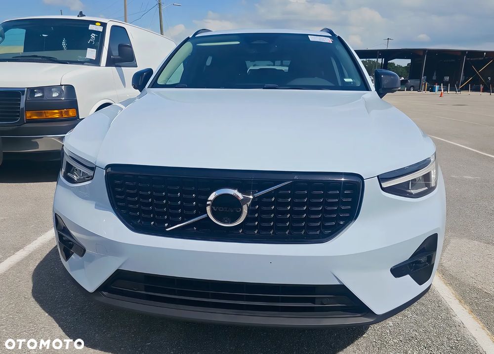 Volvo XC 40 B5 AWD Ultimate Dark