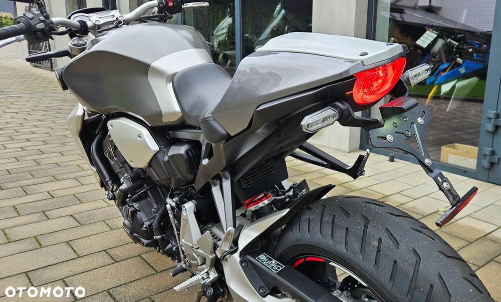 Honda CB - 6