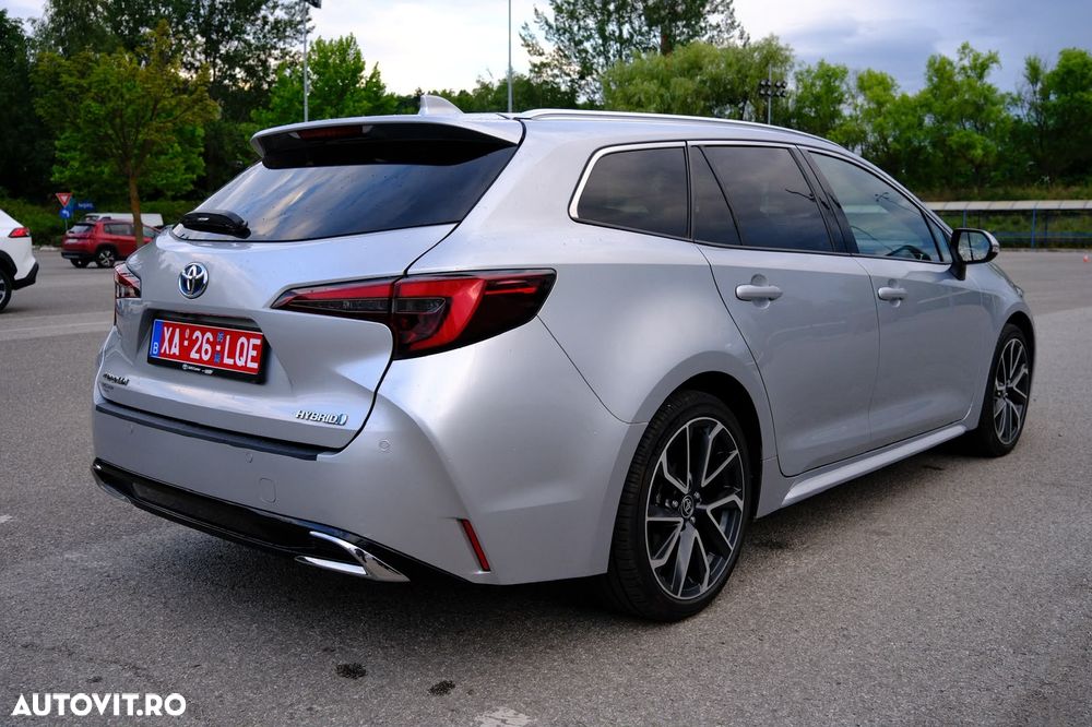 Toyota Corolla 1.8 Business Edition - 28