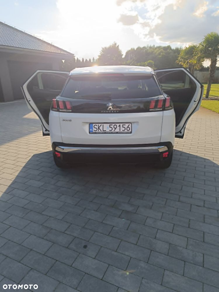 Peugeot 3008 1.6 PureTech GPF Allure S&S EAT8 - 18