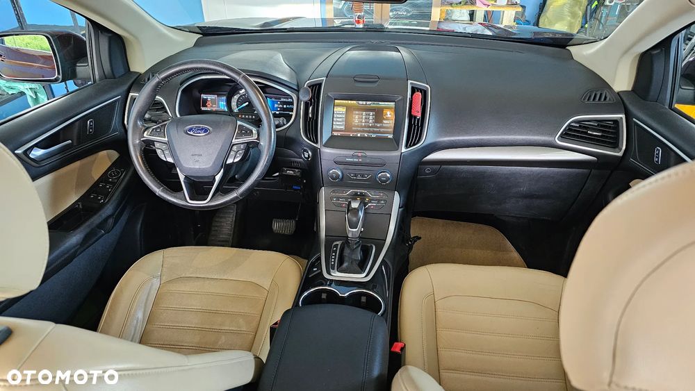 Ford Edge - 10