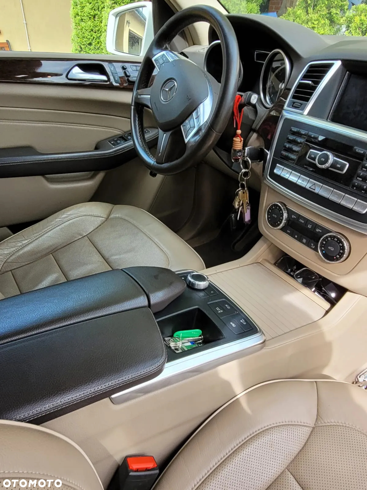Mercedes-Benz ML 350 BlueTec 4-Matic - 2
