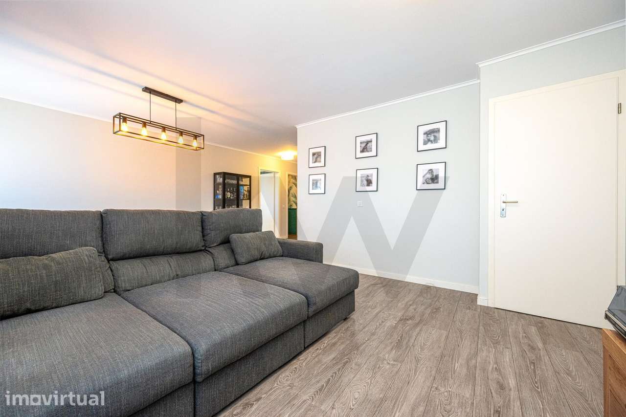 Apartamento T3 Duplex com 2 Lugares de Garagem e Arrecadação | Santa C - Grande imagem: 3/43