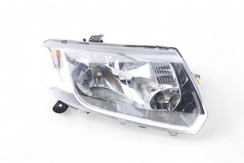 Lampa Prawy Przód DACIA SANDERO II 2016r. 260102523R Anglik - 1