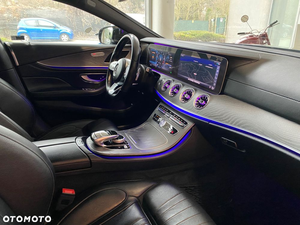 Mercedes-Benz CLS - 21