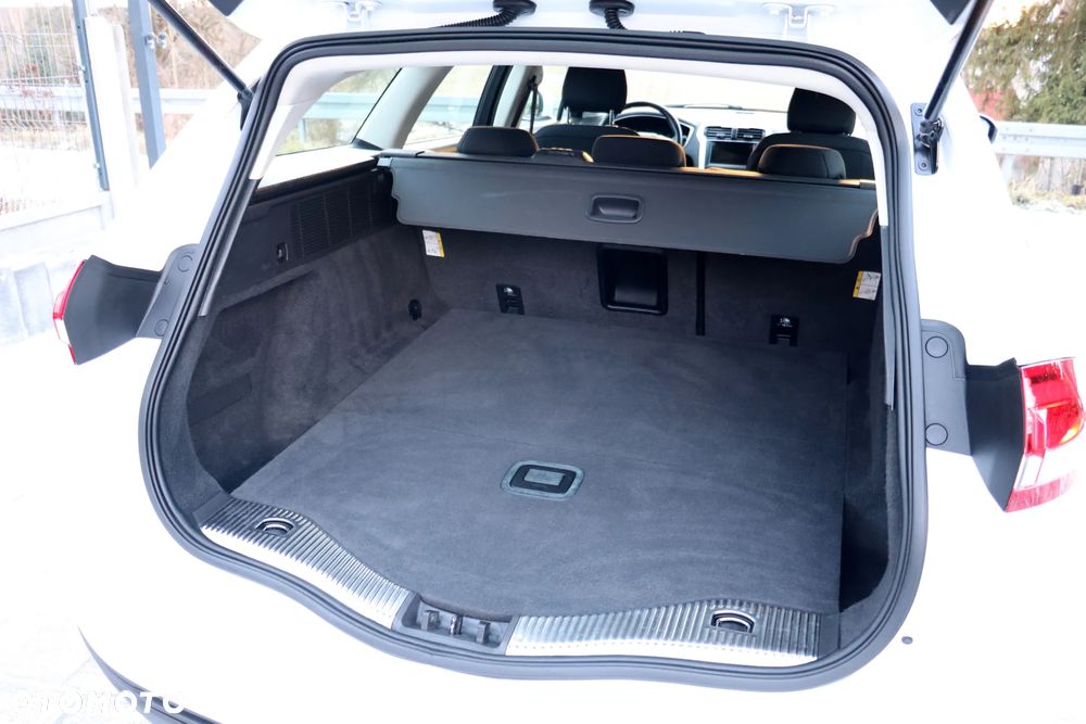 Ford Mondeo 2.0 TDCi Trend PowerShift - 14