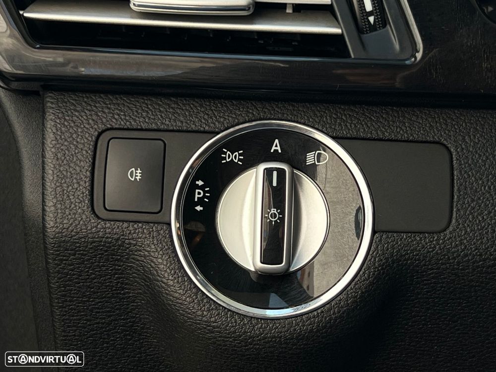 Mercedes-Benz E 250 CDi Avantgarde BE Auto. - 22