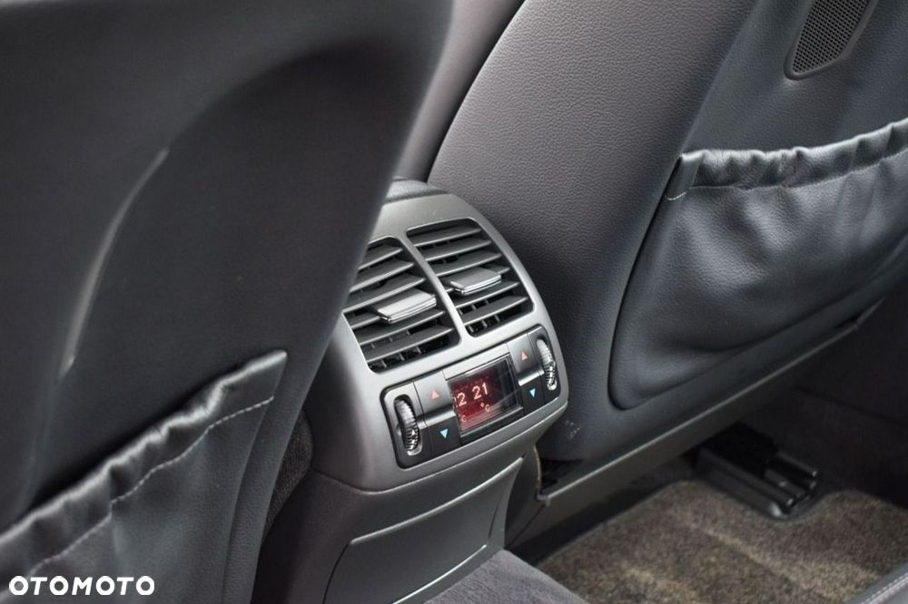 Mercedes-Benz Klasa E 55 AMG Automatik - 11
