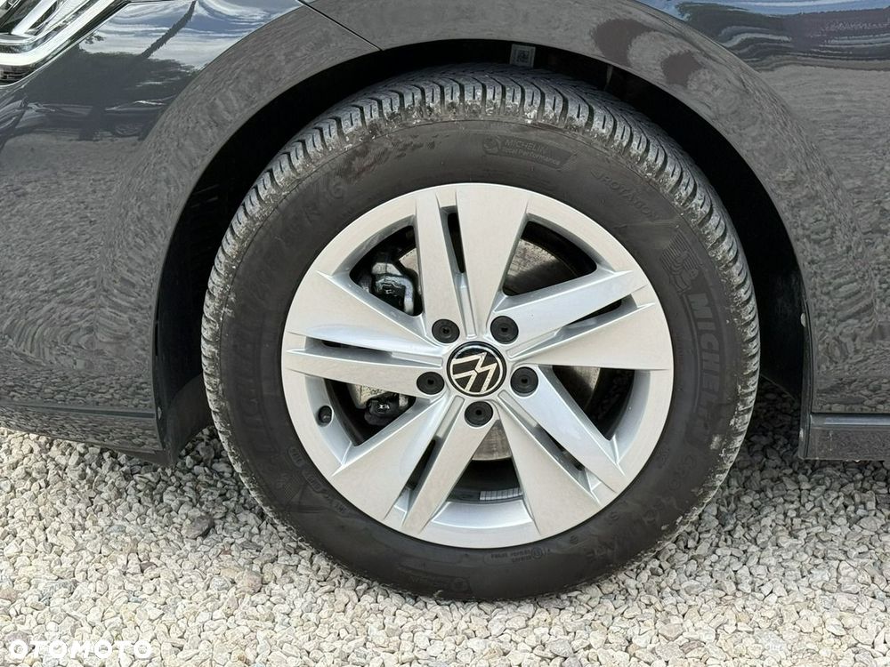 Volkswagen Golf - 9