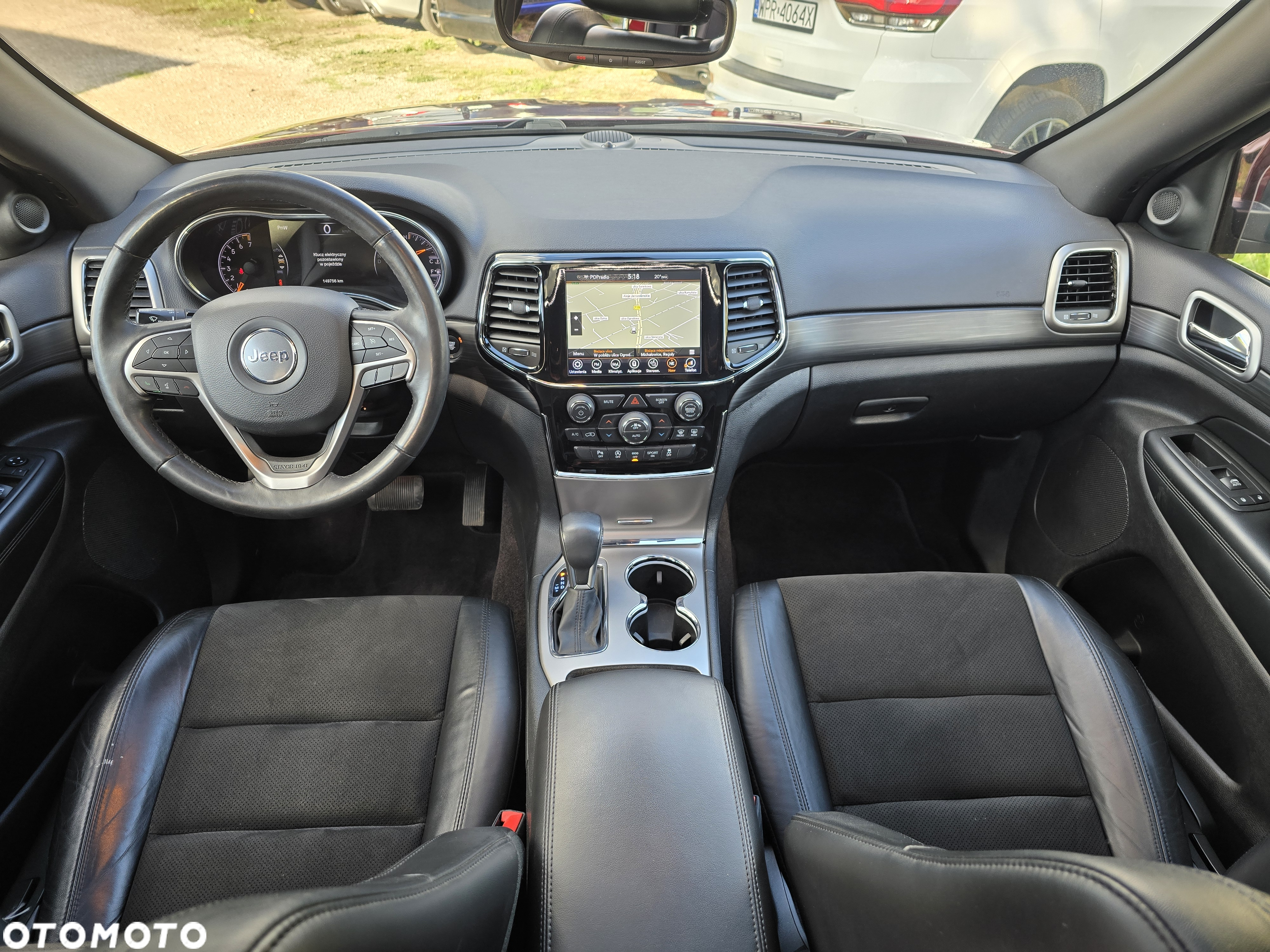 Jeep Grand Cherokee - 23