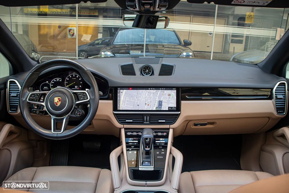 Porsche Cayenne - 26