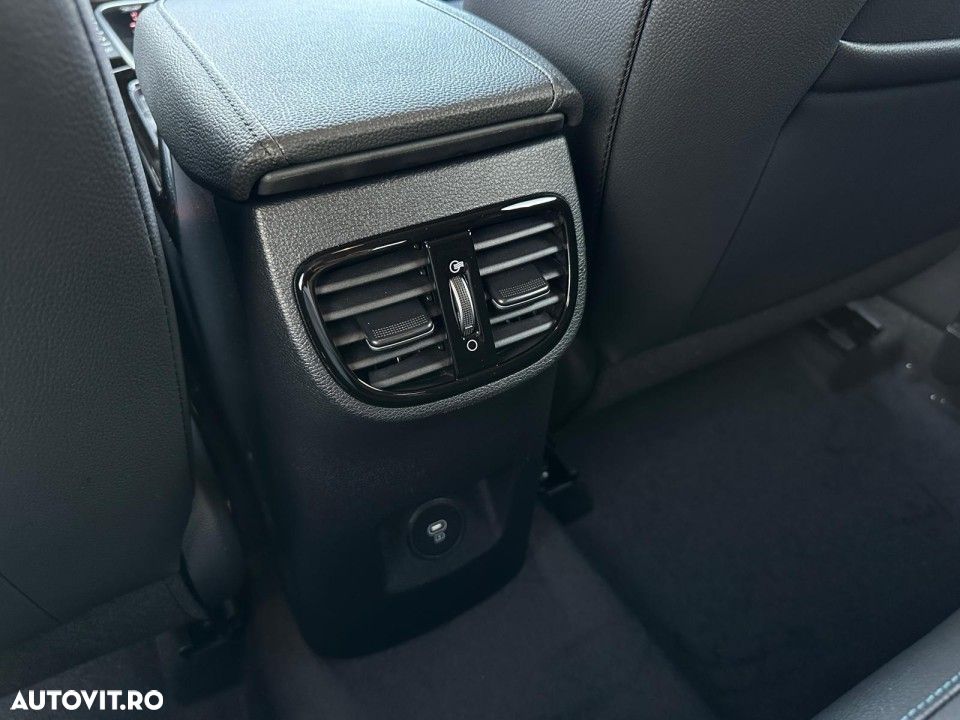Kia XCeed - 26