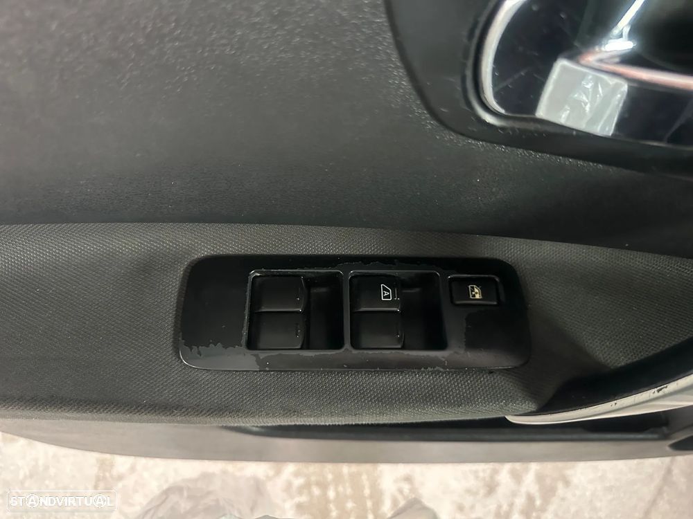 Nissan Qashqai 1.6 dCi N-Tec - 12