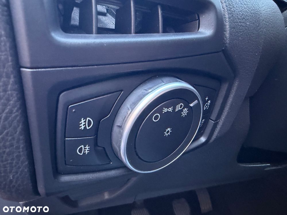 Ford Focus 1.5 EcoBoost Titanium ASS - 27