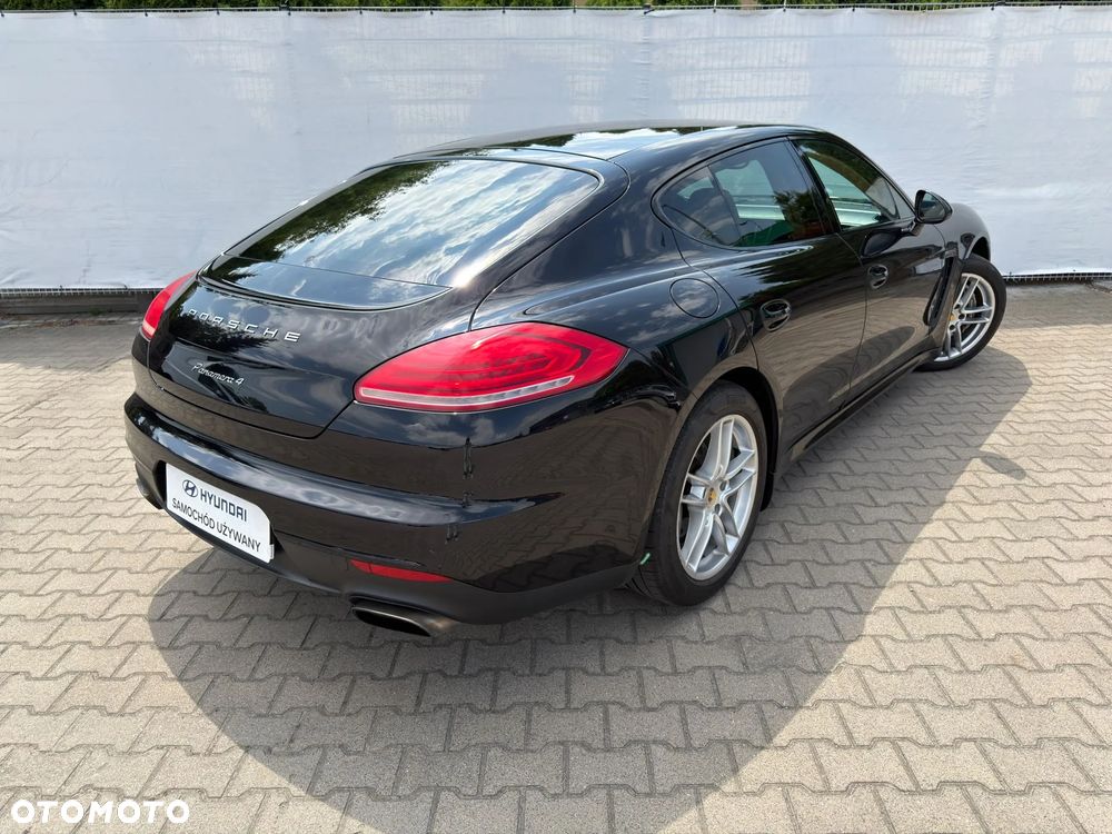 Porsche Panamera 4 - 8