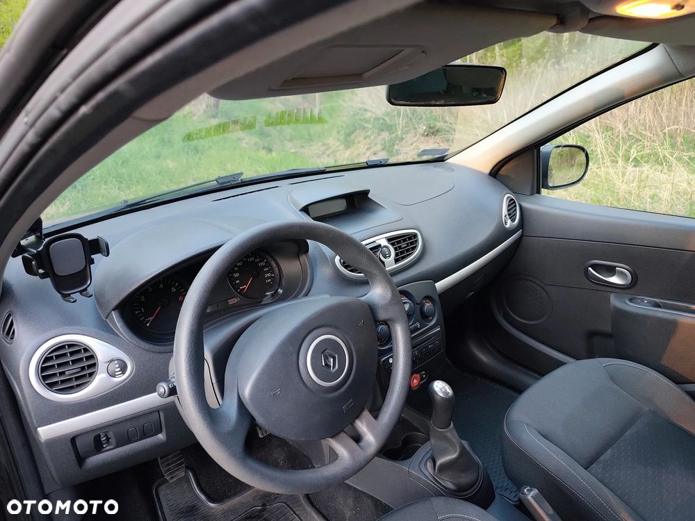 Renault Clio 1.2 16V Alize - 11