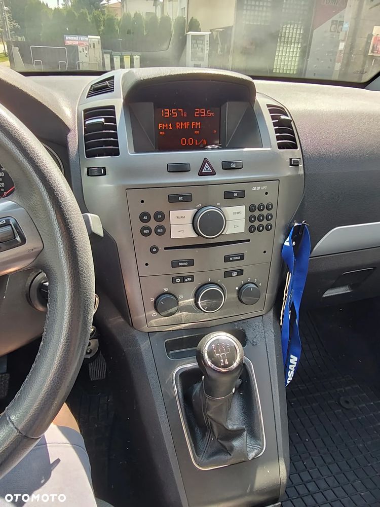 Opel Zafira 1.8 Cosmo - 8