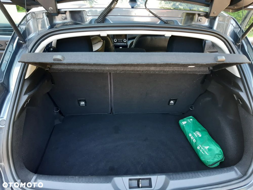 Renault Megane ENERGY TCe 100 LIMITED - 19