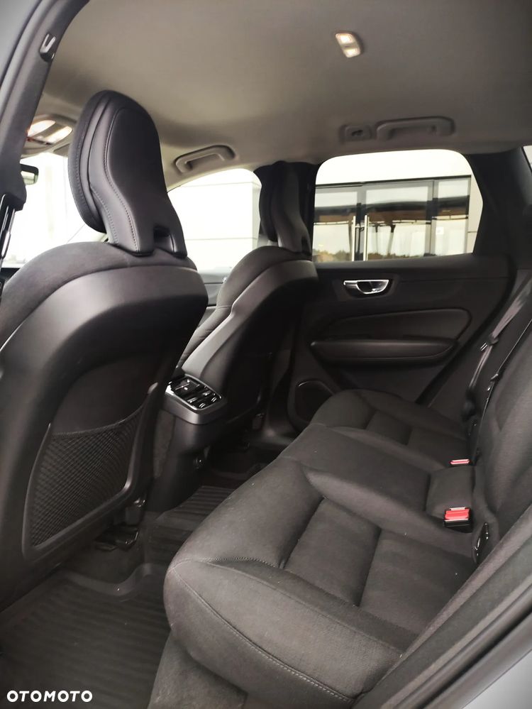 Volvo XC 60 T4 Momentum - 18