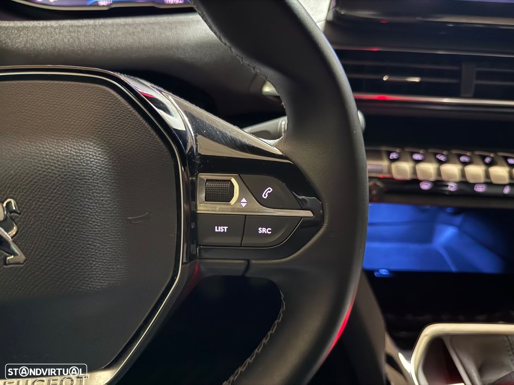 Peugeot 3008 PureTech 130 Stop & Start GPF Allure - 22