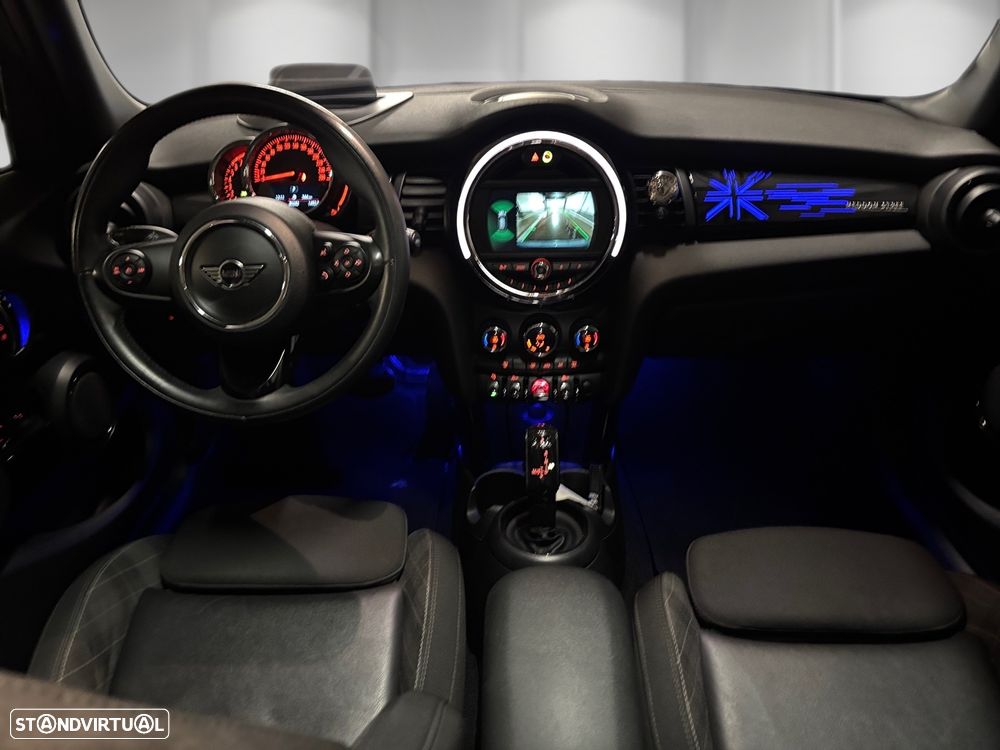 MINI 5 Portas Cooper Auto - 4