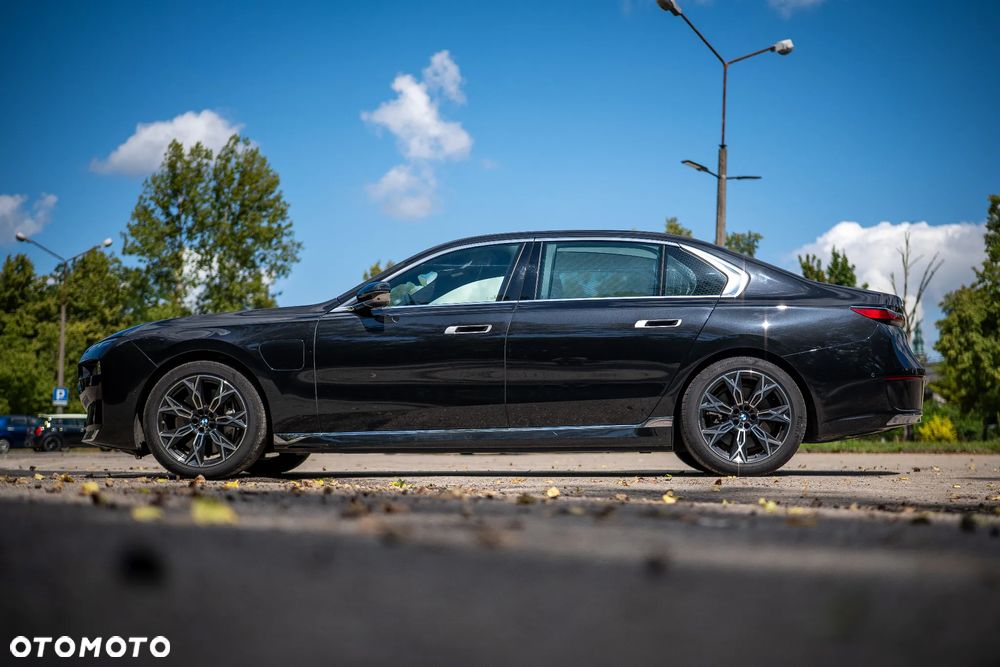 BMW Seria 7 750e xDrive - 5