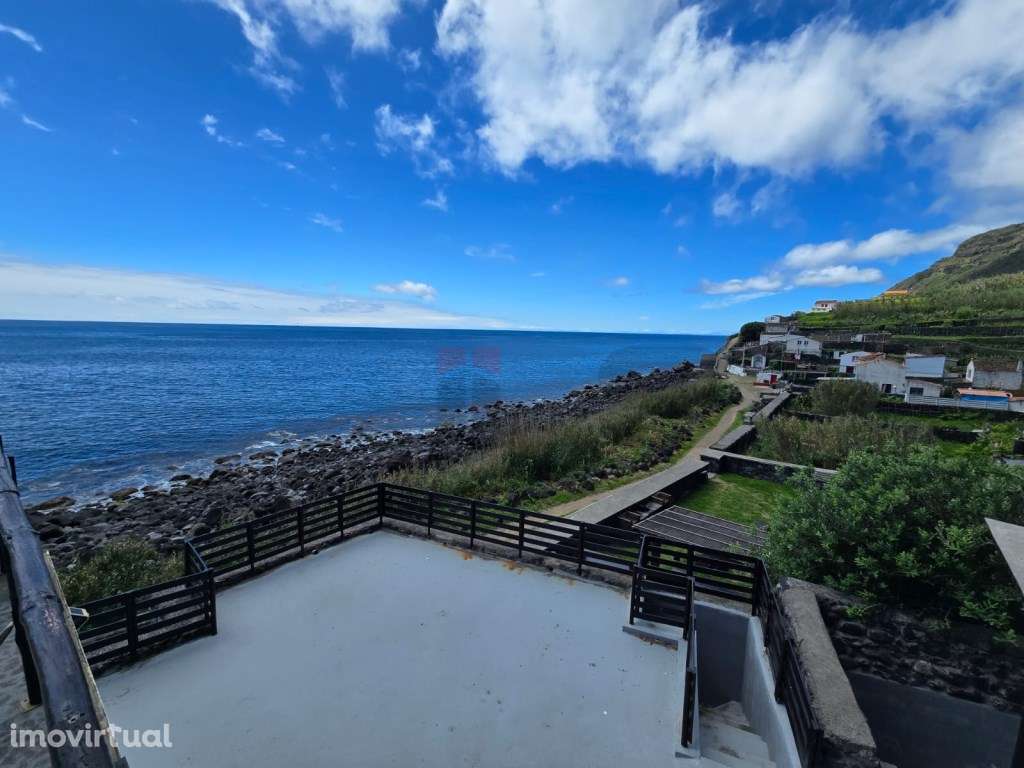 Moradia Isolada T2 -Rocha da Relva - Grande imagem: 2/60