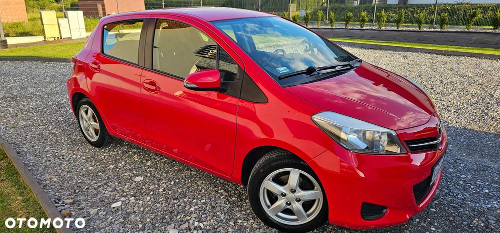 Toyota Yaris - 10