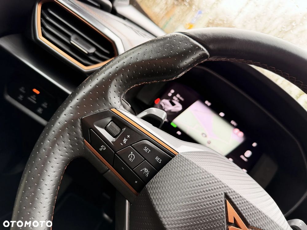 Cupra Formentor 1.4 e-Hybrid DSG Priority - 28