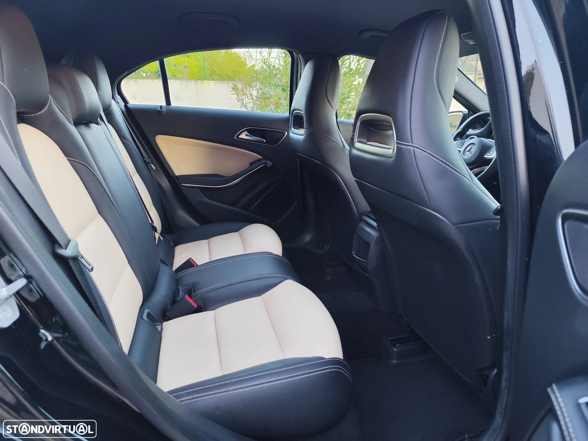 Mercedes-Benz A 200 CDi BE AMG Line - 10