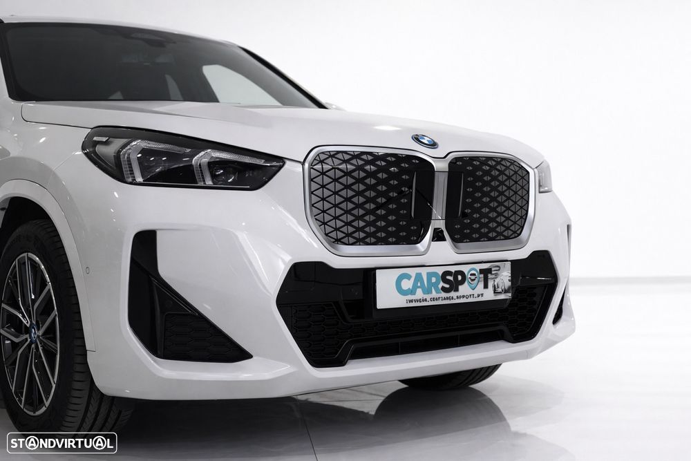 BMW iX1 xDrive30 Pack Desportivo M - 3