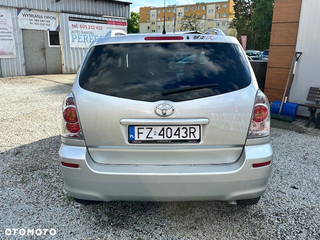 Toyota Corolla Verso 2.2 D-CAT Executive - 6