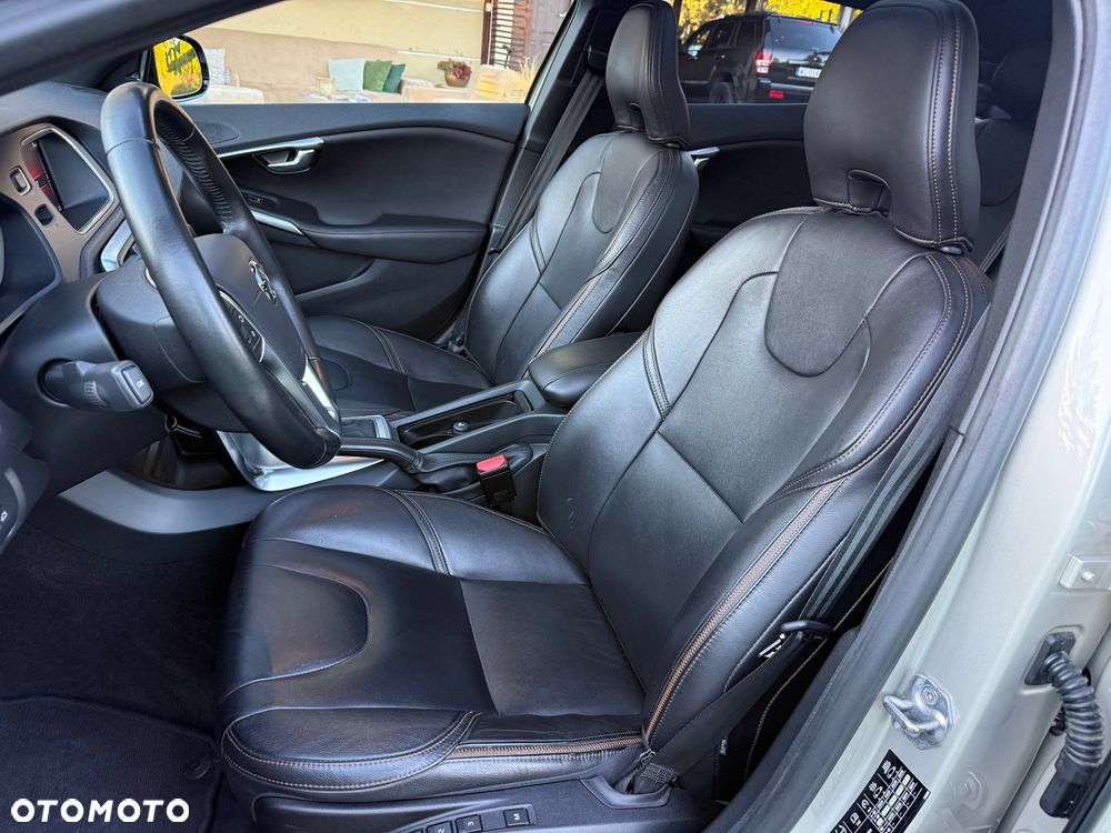 Volvo V40 Cross Country T5 AWD Geartronic Summum - 23