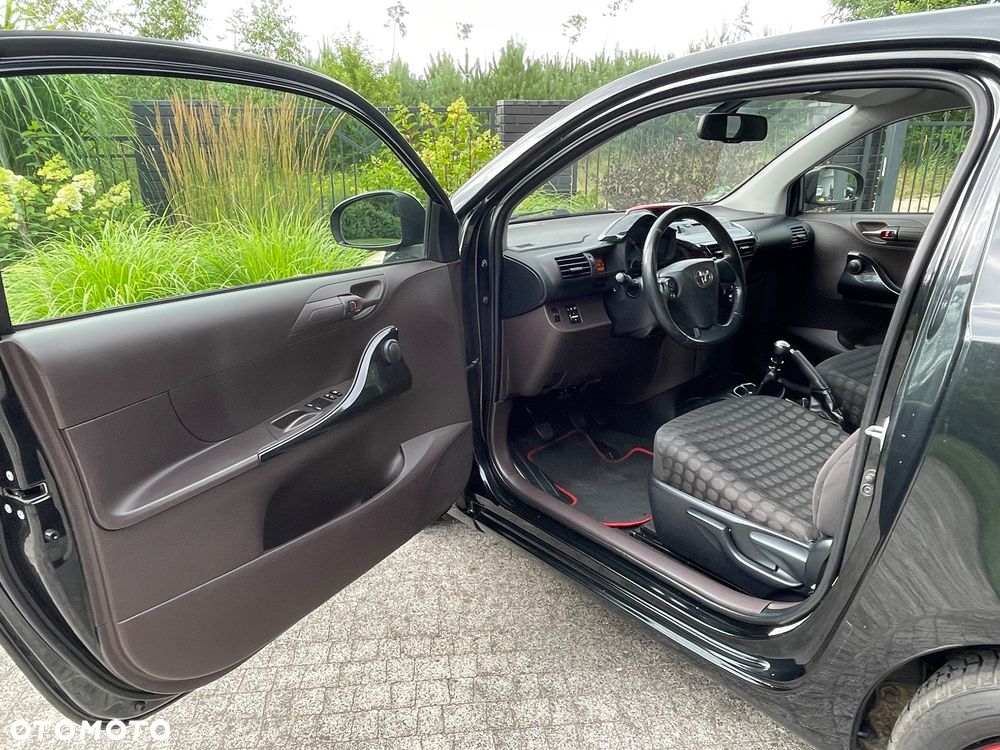 Toyota iQ 1.33 - 14