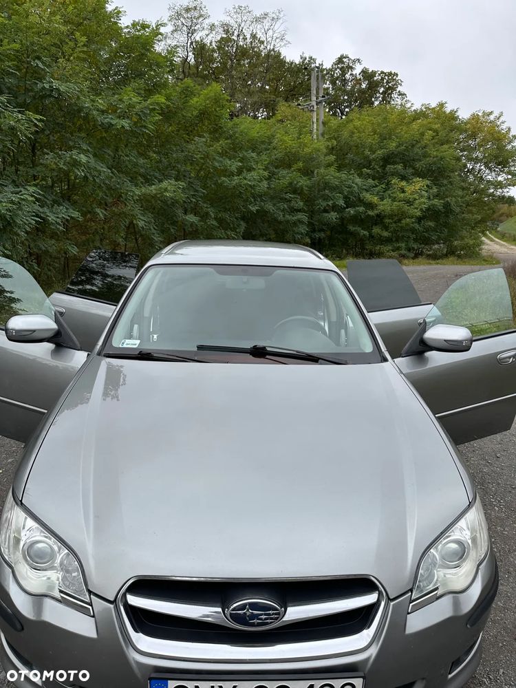 Subaru Legacy - 11