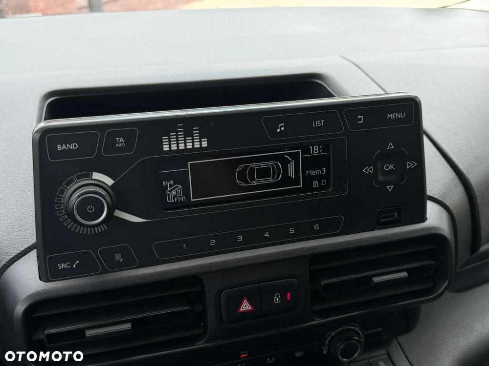 Citroën BERLINGO - 17
