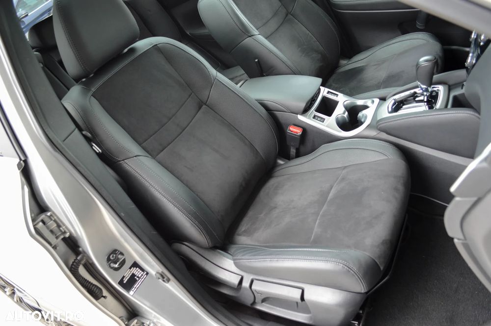 Nissan Qashqai 1.6 DCI Xtronic TEKNA - 31