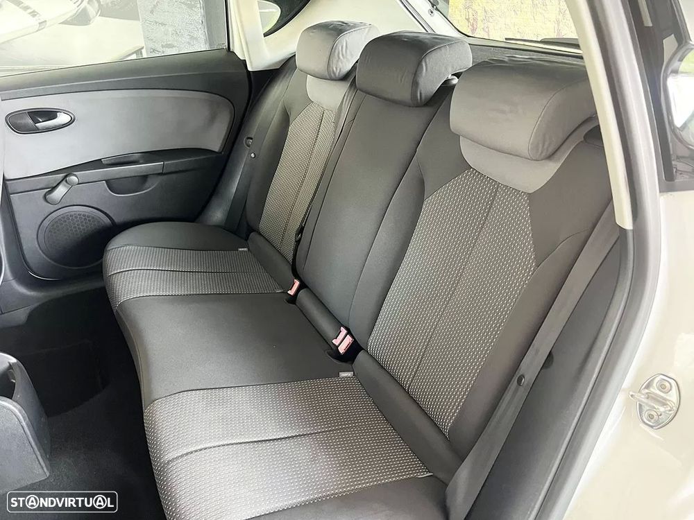 SEAT Leon 1.6 TDI DPF Ecomotive Sport - 21