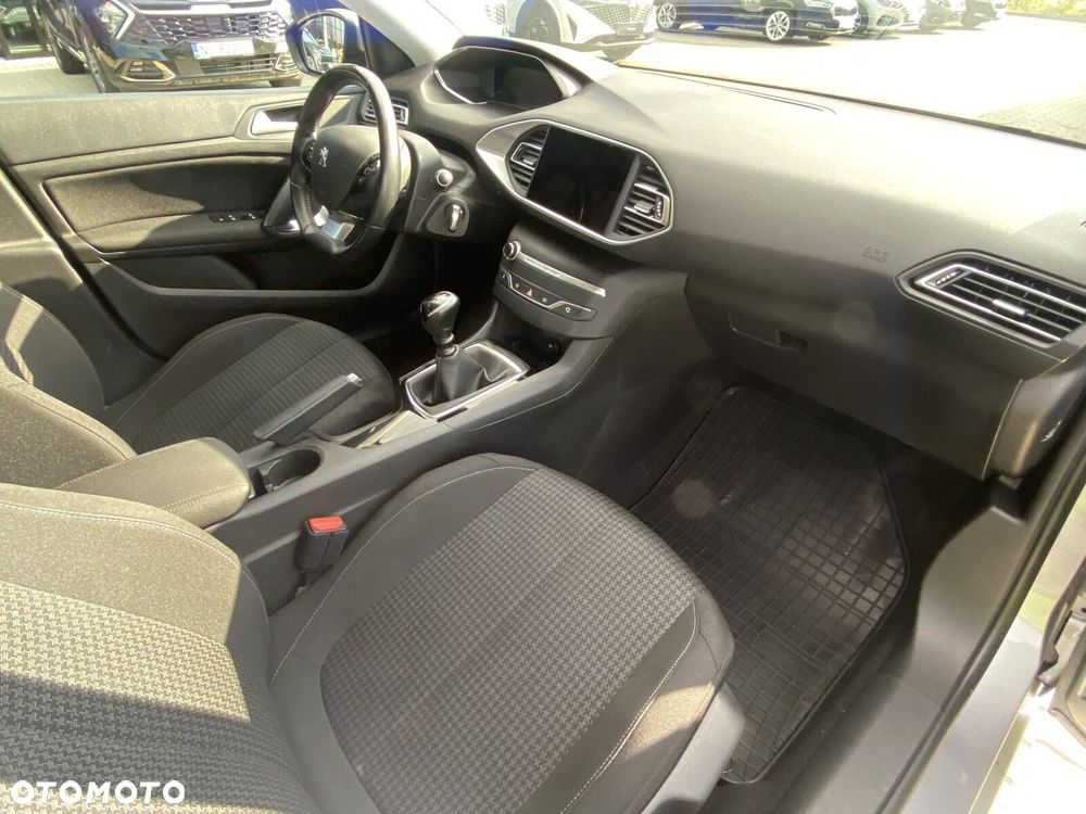 Peugeot 308 - 18